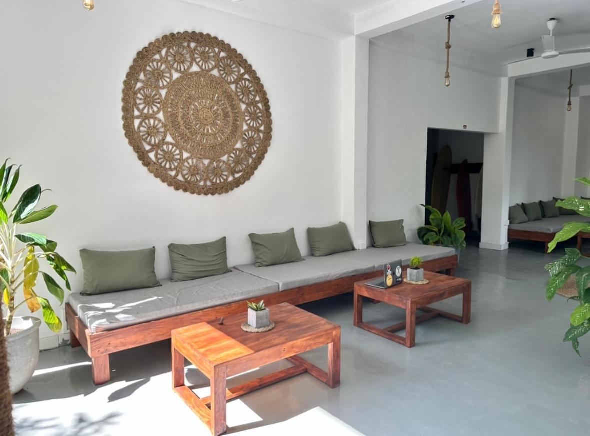 Drifter - Rooms & Food Midigama East Exterior foto