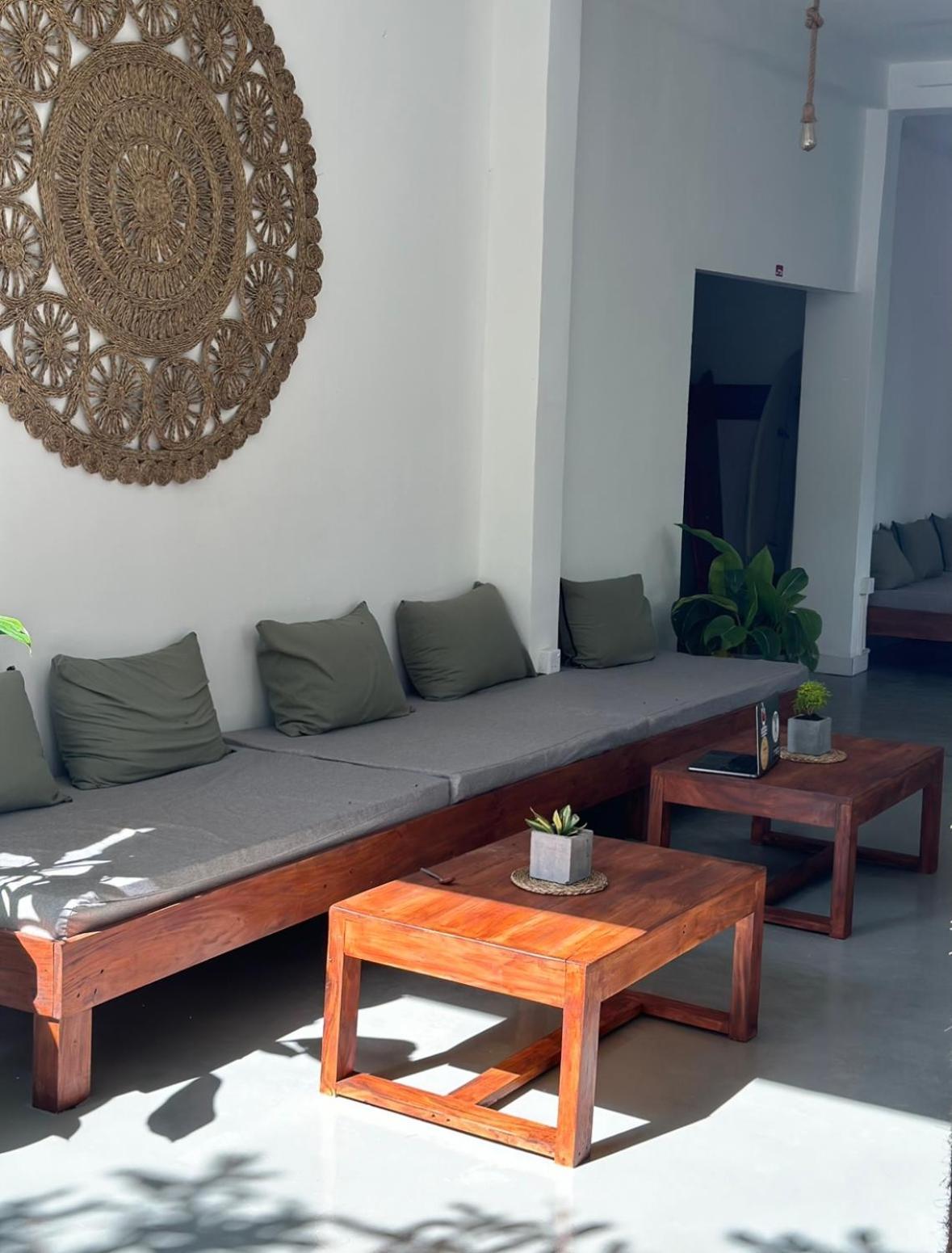 Drifter - Rooms & Food Midigama East Exterior foto