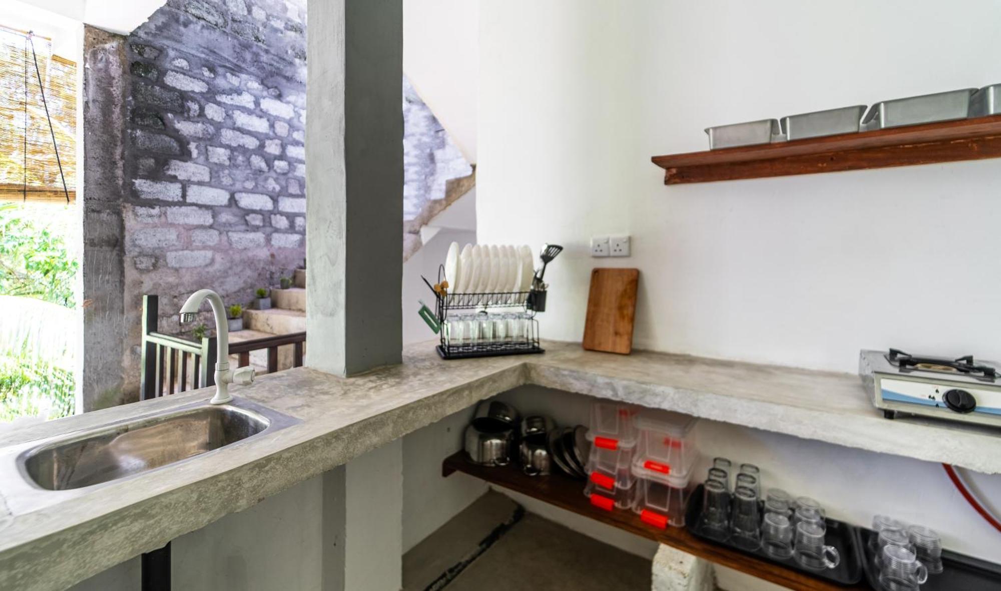 Drifter - Rooms & Food Midigama East Exterior foto