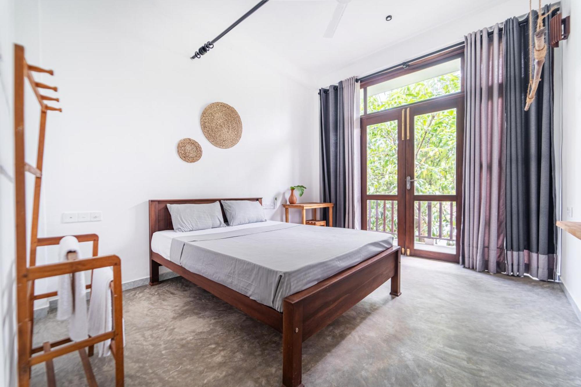Drifter - Rooms & Food Midigama East Exterior foto