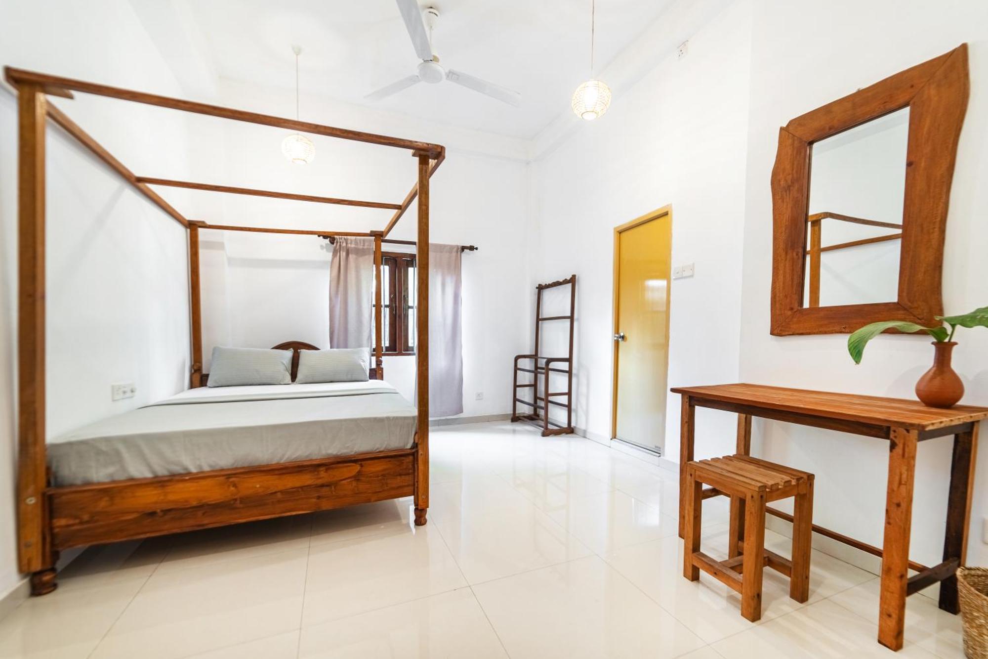 Drifter - Rooms & Food Midigama East Exterior foto