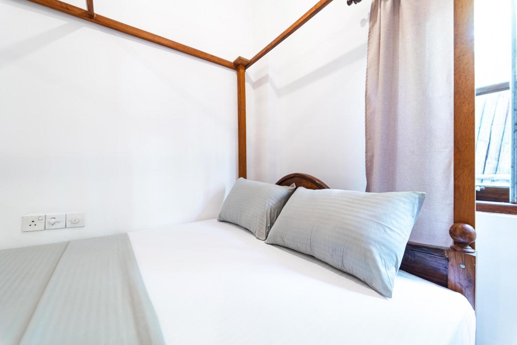 Drifter - Rooms & Food Midigama East Exterior foto