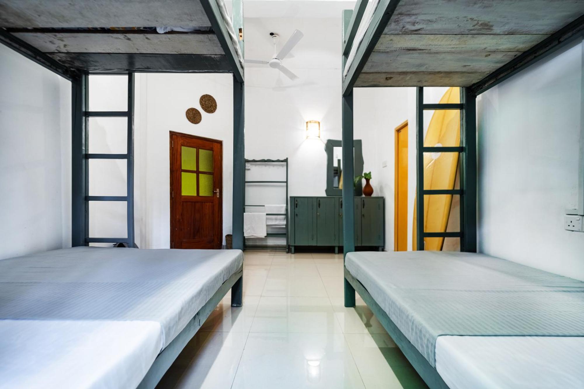 Drifter - Rooms & Food Midigama East Exterior foto