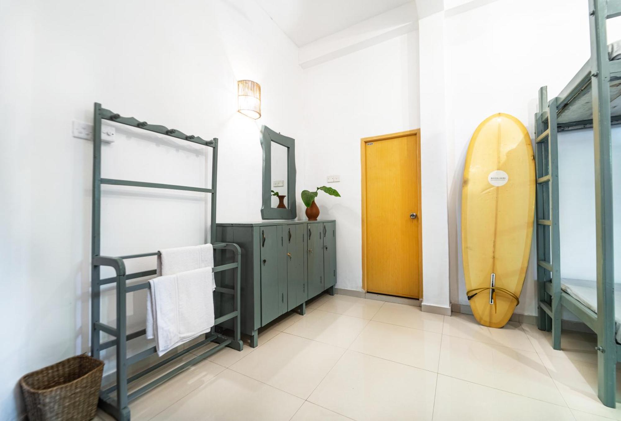 Drifter - Rooms & Food Midigama East Exterior foto